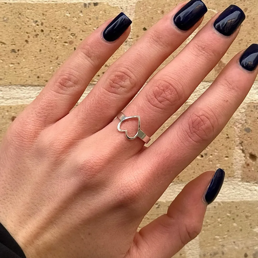 Bague Love argentée