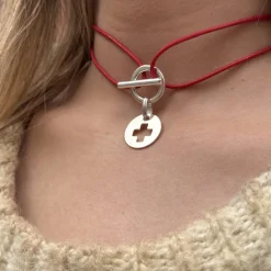 Collier attache Cruz