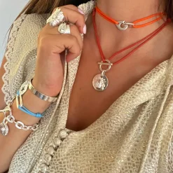 Collier Attache Scaro